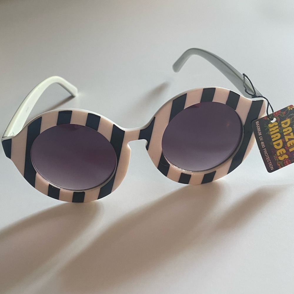 Retro round sunglasses